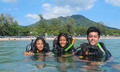 Discover Scuba Diving for Beginners (Non Certified Divers) by Bangtao Beach Bar