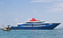 Phi Phi Island Tour by Big Boat by Royal Jet Cruiser (First Class) by Bangtao Beach Bar