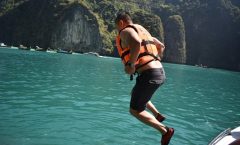 Phi Phi Islands Speedboat Full-Day Tour from Phuket with Buffet Lunch by Bangtao Beach Bar