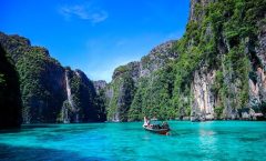 Phi Phi Islands Day Trip with Lunch: Five Islands and Maya Bay by Bangtao Beach Bar