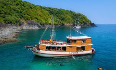 Relaxing Day with Snorkeling - Away From The Crowds by Bangtao Beach Bar