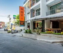 Crest Resort & Pool Villas Crest Resort & Pool Villas