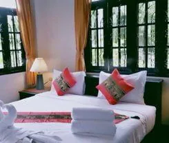 Naya Bungalow Naya Bungalow