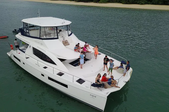 SANYATI - Leopard 51 Power Cat Luxury Cruise by Bangtao Beach Bar SANYATI - Leopard 51 Power Cat Luxury Cruise by Bangtao Beach Bar